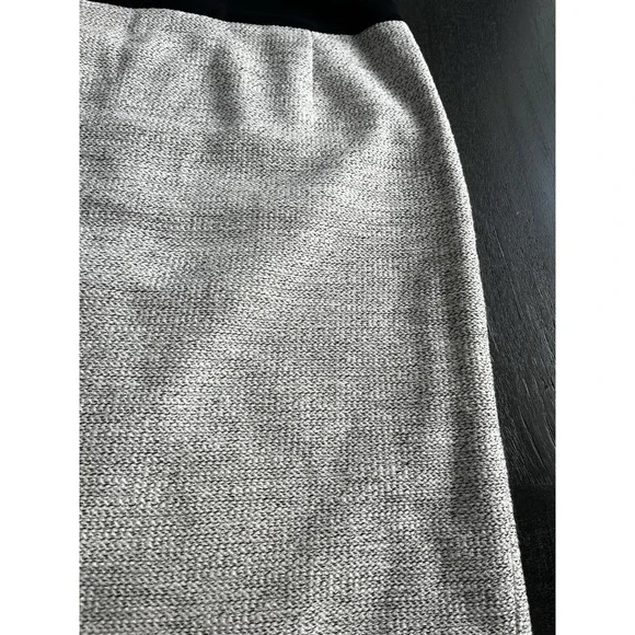 Banana Republic Pencil Skirt Black Trim Size 4 Lined 22" Back Slit - Picture 6 of 9